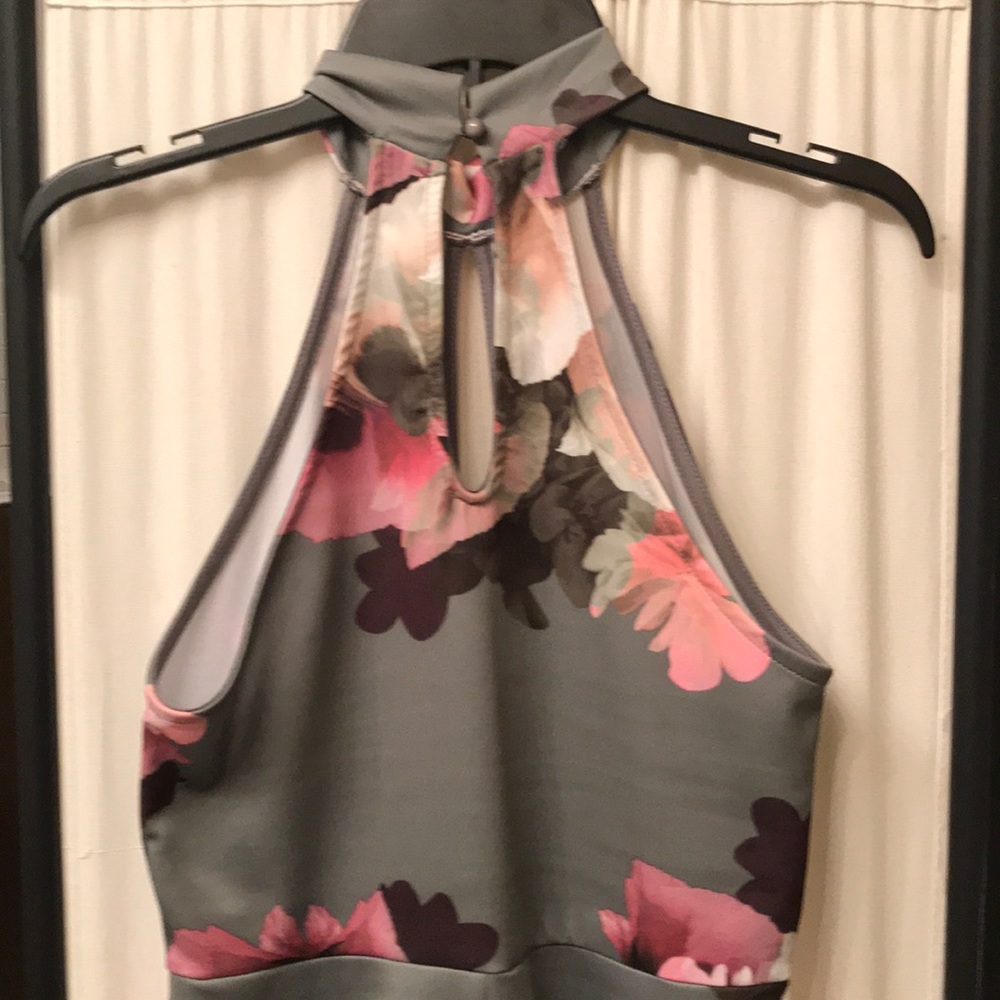 Dress - Picture 4 of 7